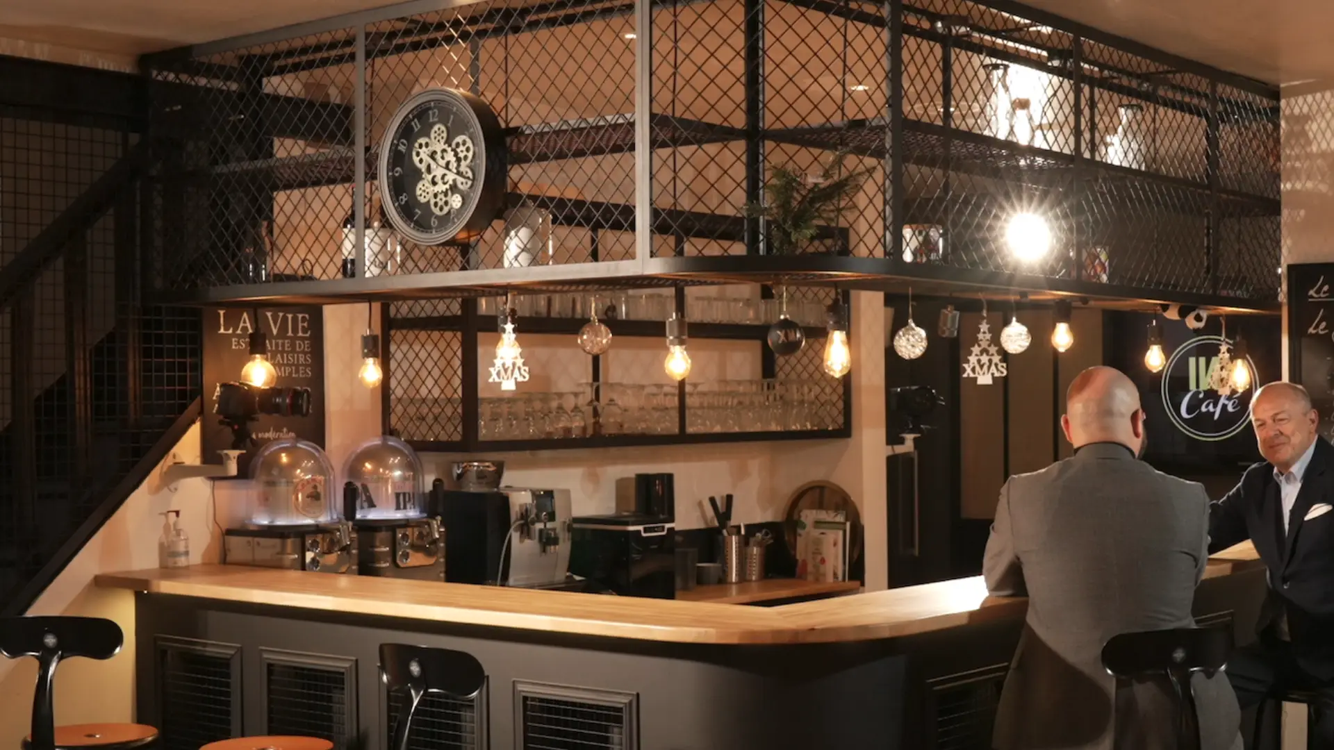 Le Bar